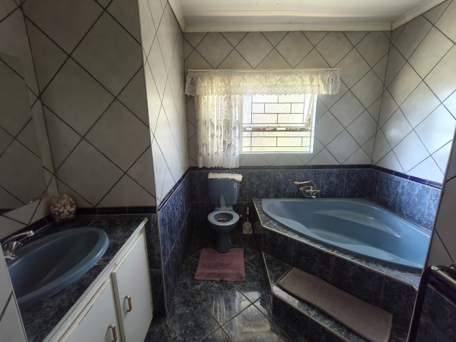 2 Bedroom Property for Sale in Swartruggens North West